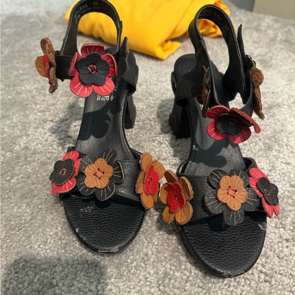 Floral Embellished Black Sandals - Picture 1 of 6